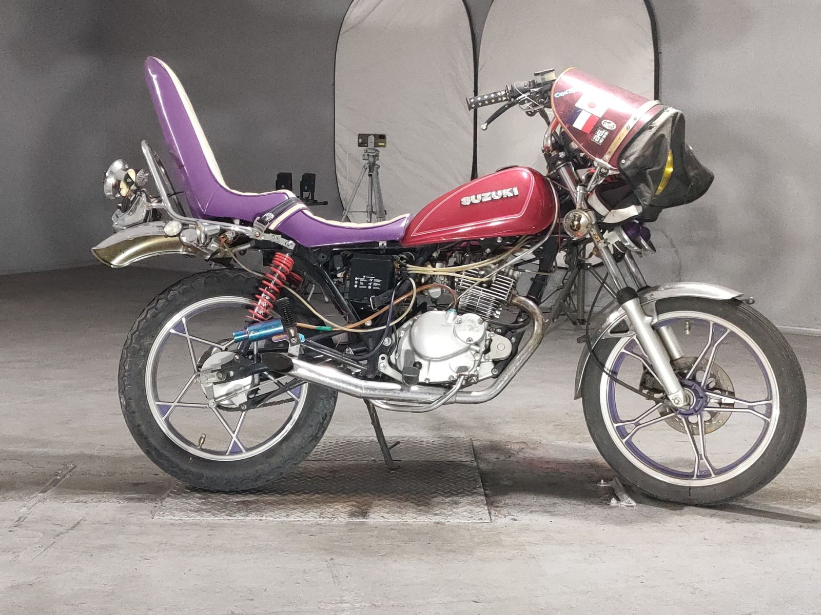 Suzuki GN125H