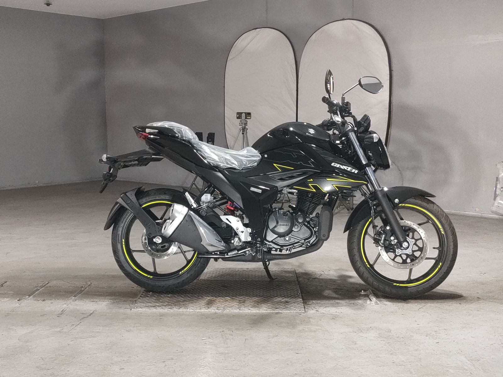 Suzuki GIXXER-150