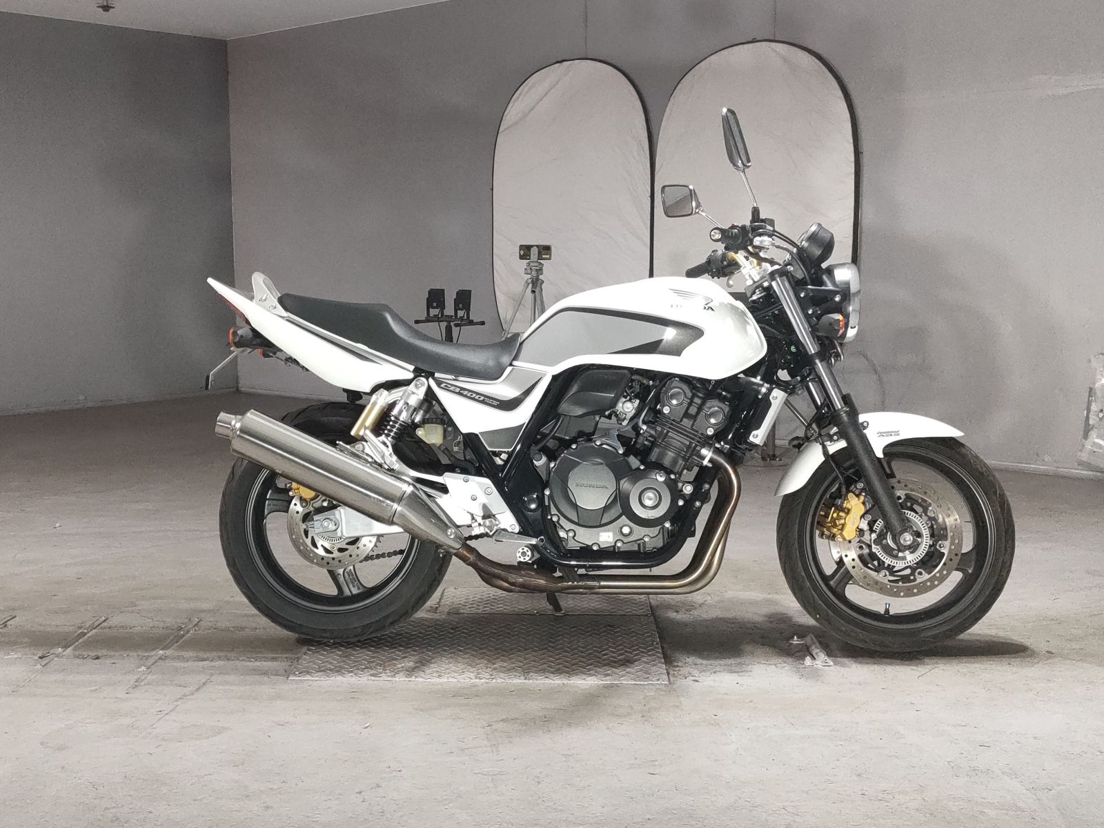 Honda CB400SFV-4