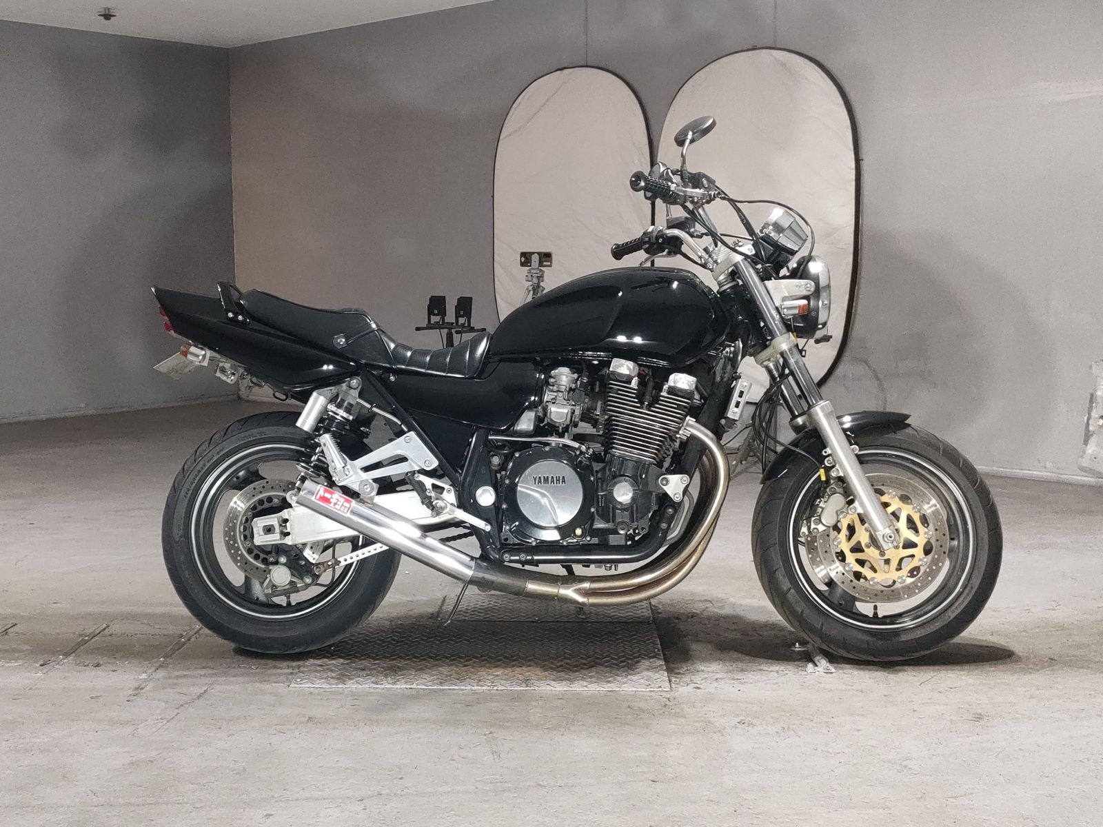 Yamaha XJR1200