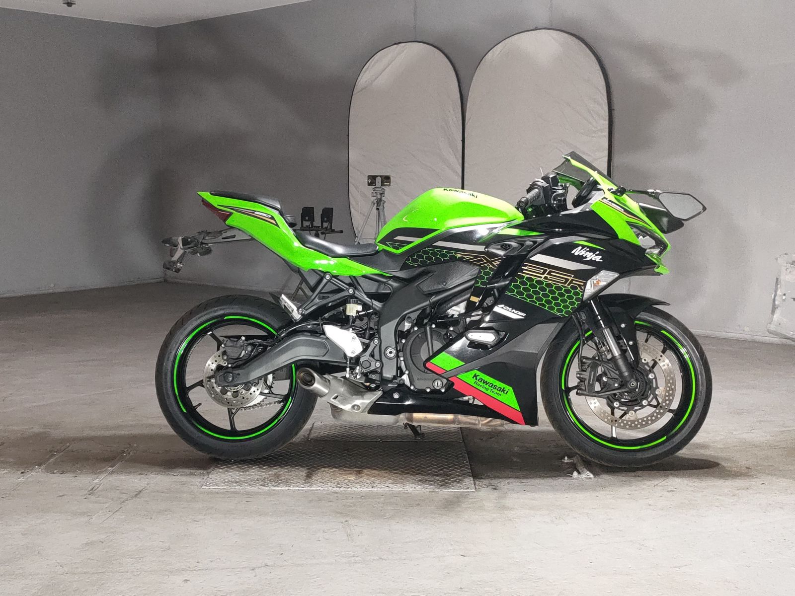 Kawasaki NINJA ZX-25R