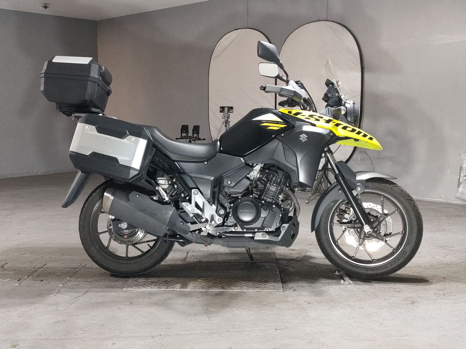 Suzuki V-STROM 250