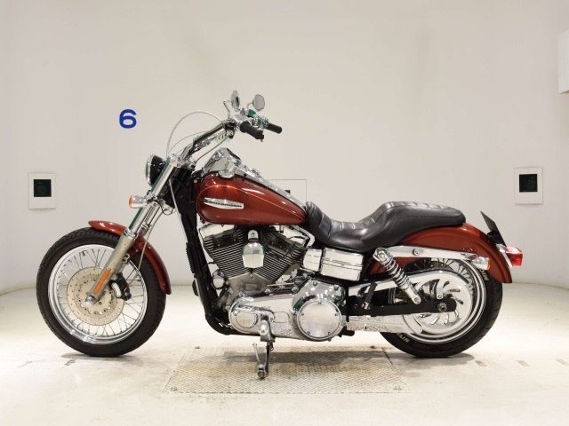 Harley-Davidson Dyna Super Glide Custom FXDC1580