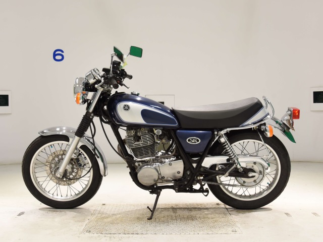 Yamaha SR400-3