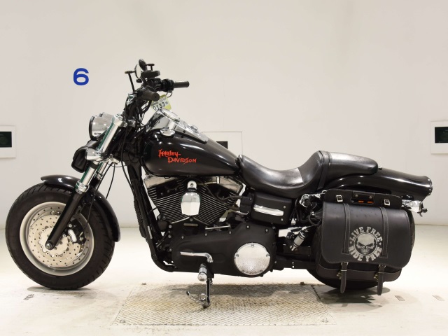 Harley-Davidson Dyna Fat Bob FXDF1580