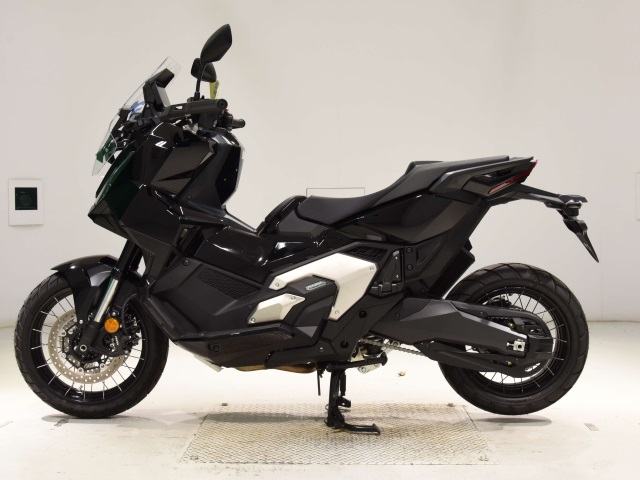 Honda X-ADV750-2