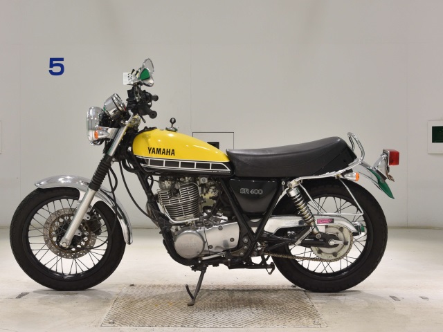Yamaha SR400-4