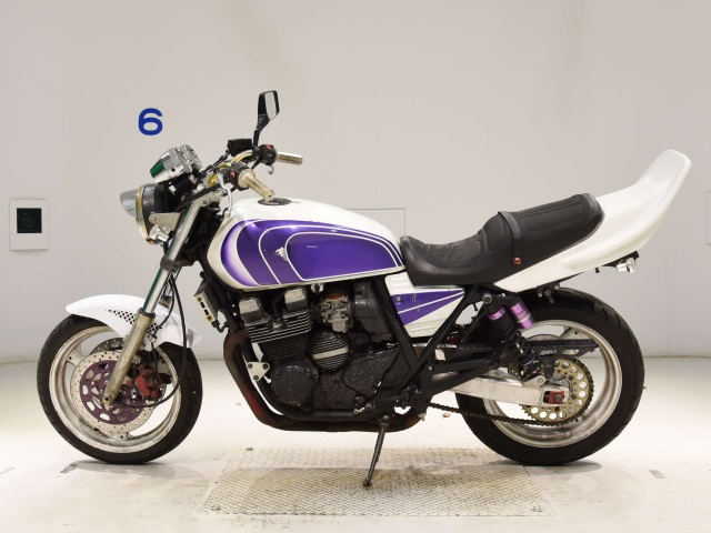 Yamaha XJR400