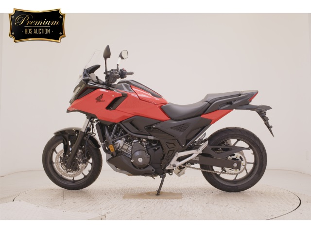 Honda NC750XD-3