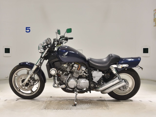Honda V45 MAGNA