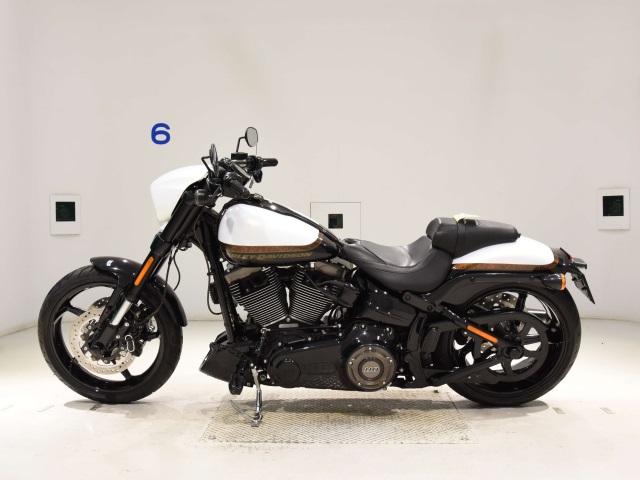Harley-Davidson CVO Pro Street Breakout FXSE1800