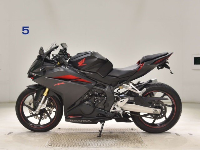 Honda CBR250RR-2