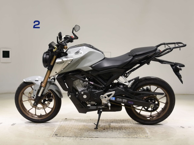 Honda CB125R-2