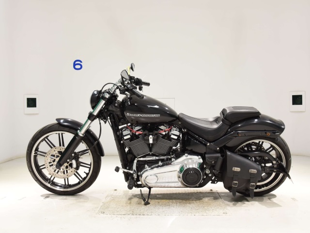 Harley-Davidson Breakout 114 / 117 FXBRS1870