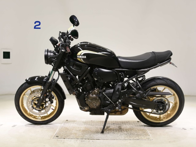 Yamaha XSR700-2