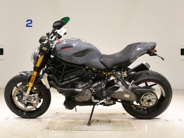 Ducati MONSTER 1200S