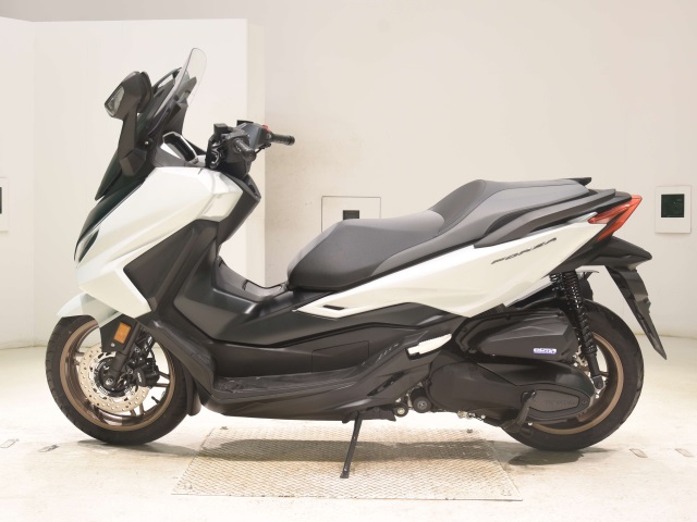 Honda FORZA -6