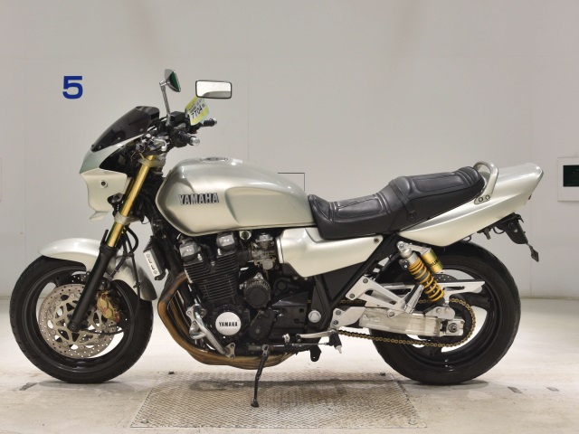 Yamaha XJR1200