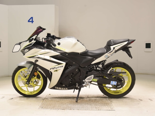 Yamaha YZF-R25