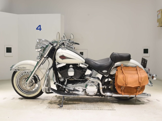 Harley-Davidson Heritage Softail Classic FLSTC1450