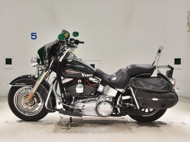 Harley-Davidson Heritage Softail Classic FLSTC1580
