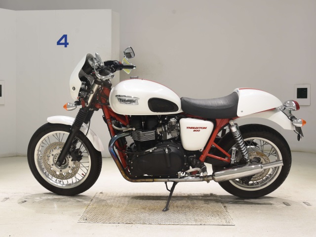 Triumph THRUXTON
