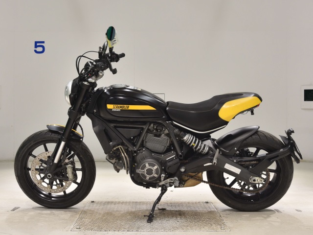 Ducati SCRAMBLER FULL THROTTLE