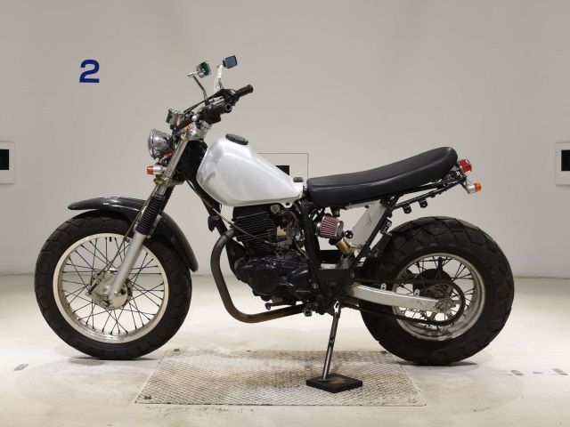 Yamaha TW200
