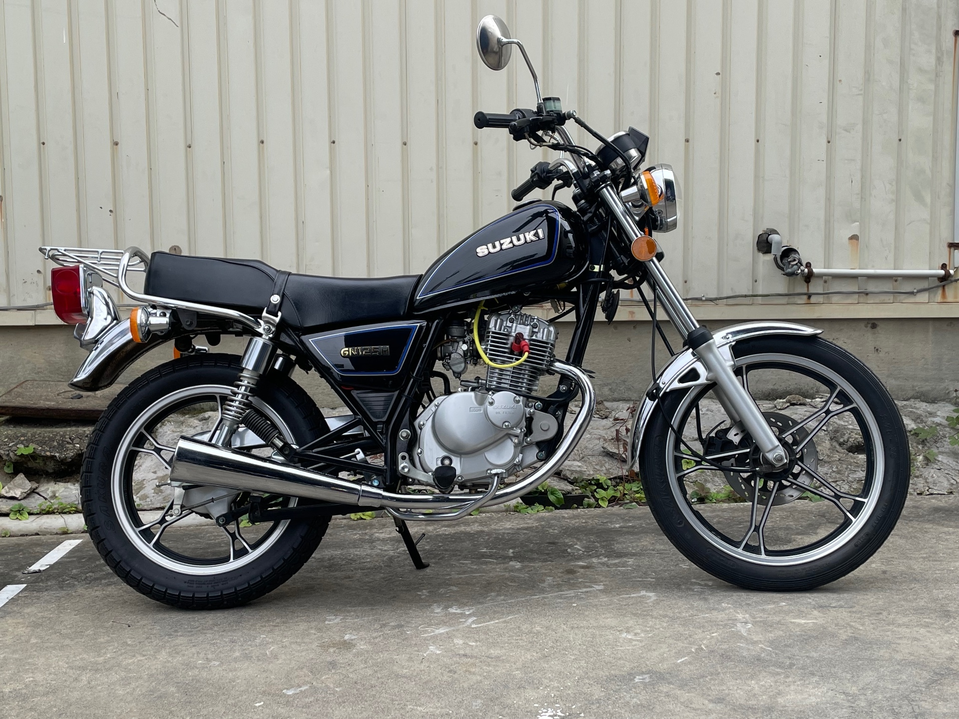 Suzuki GN125H