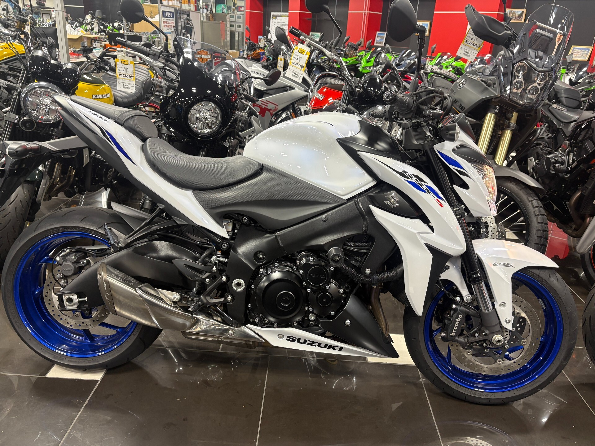 Suzuki GSX-S1000