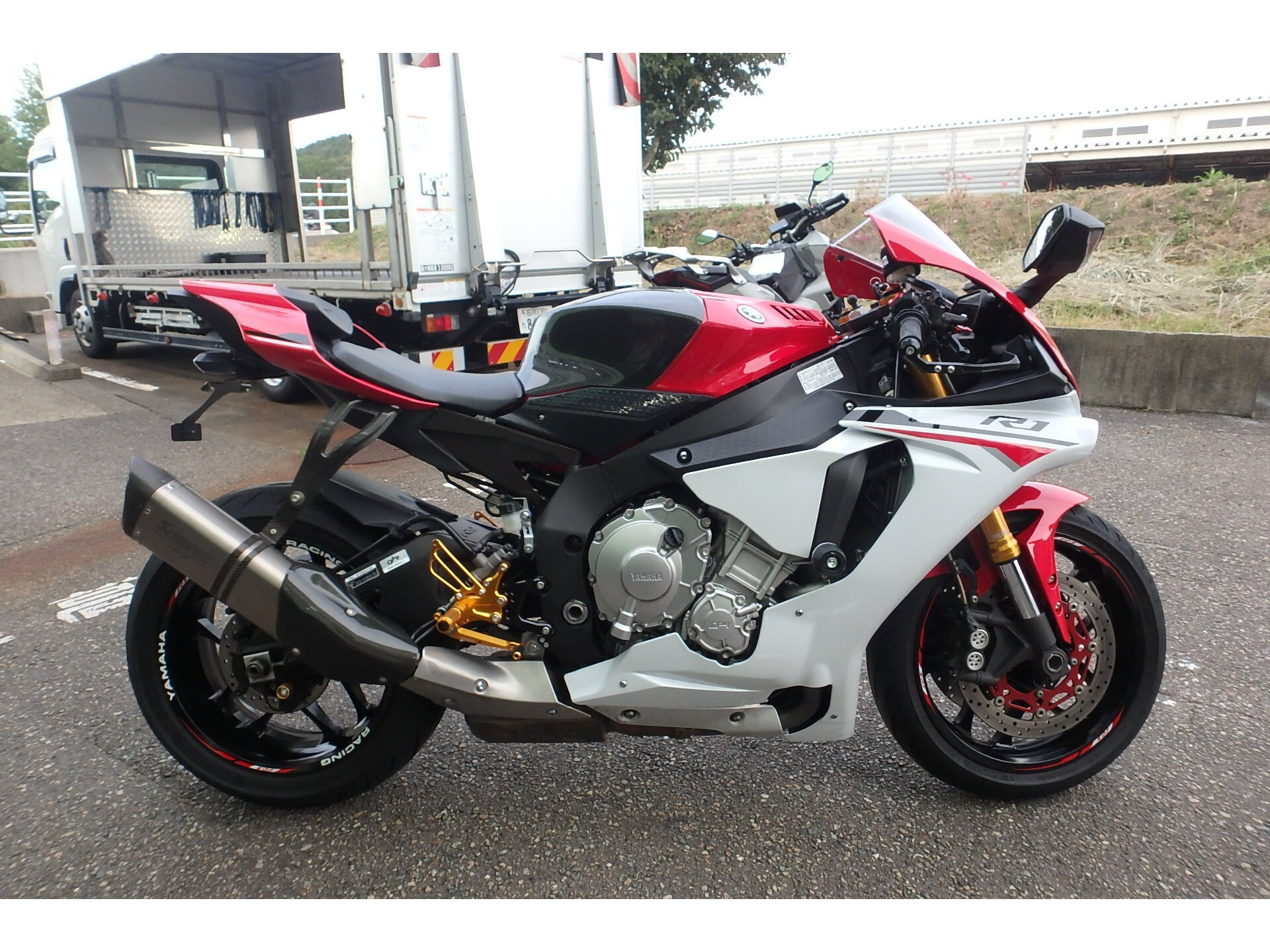 Yamaha YZF-R1