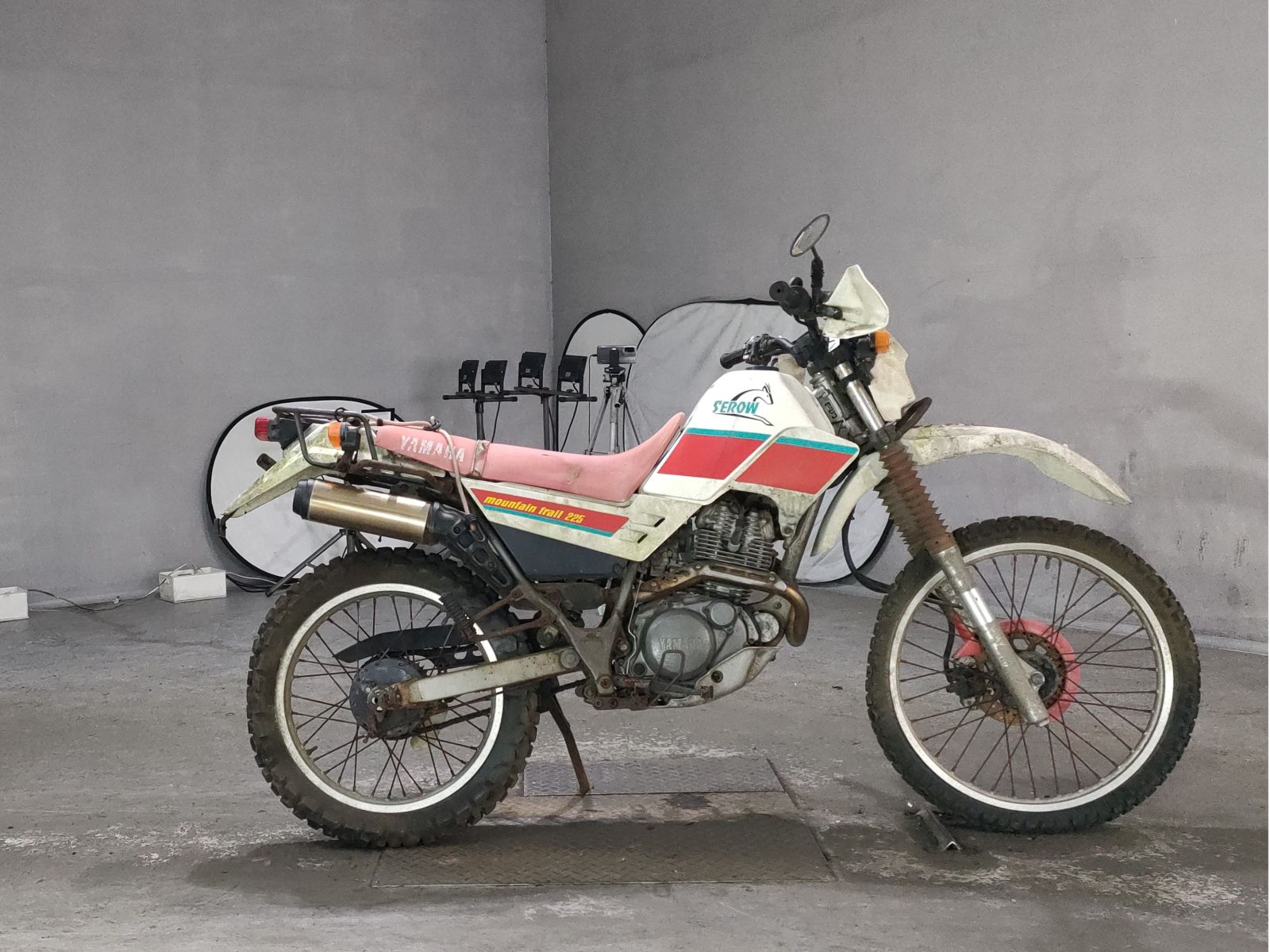 Yamaha SEROW 225