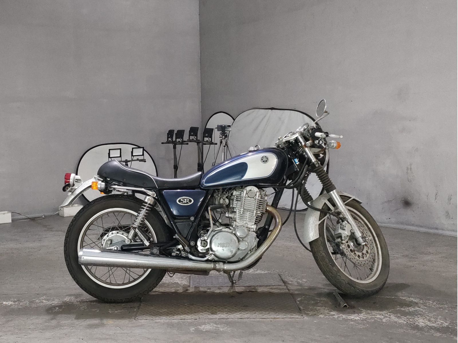 Yamaha SR400-1