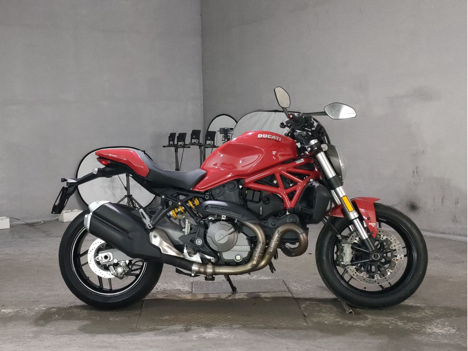 Ducati MONSTER 821