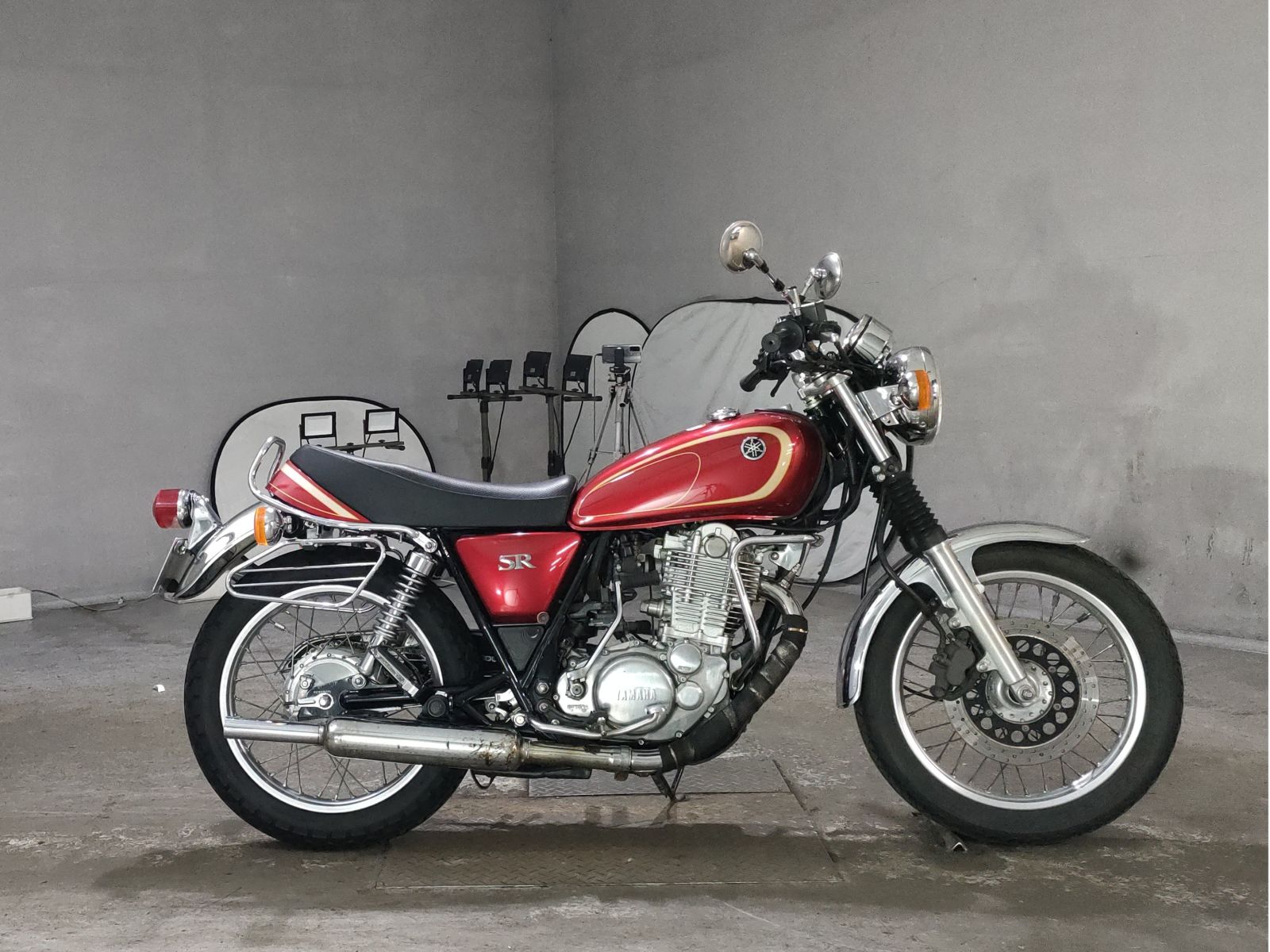 Yamaha SR400-1