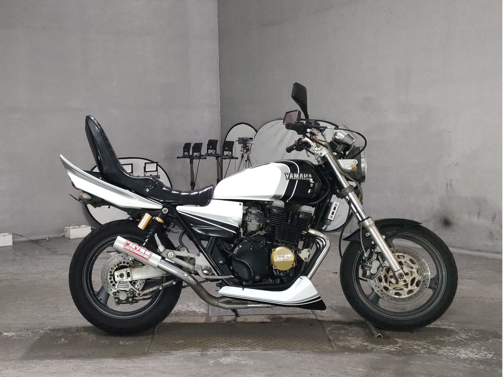 Yamaha XJR400