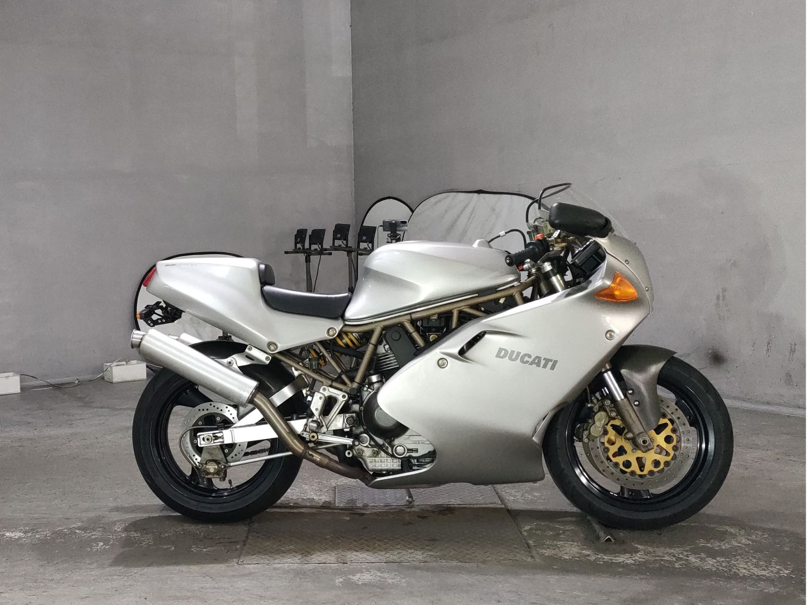 Ducati 900SS