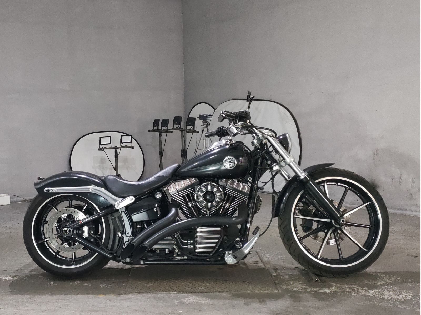 Harley-Davidson Breakout FXSB