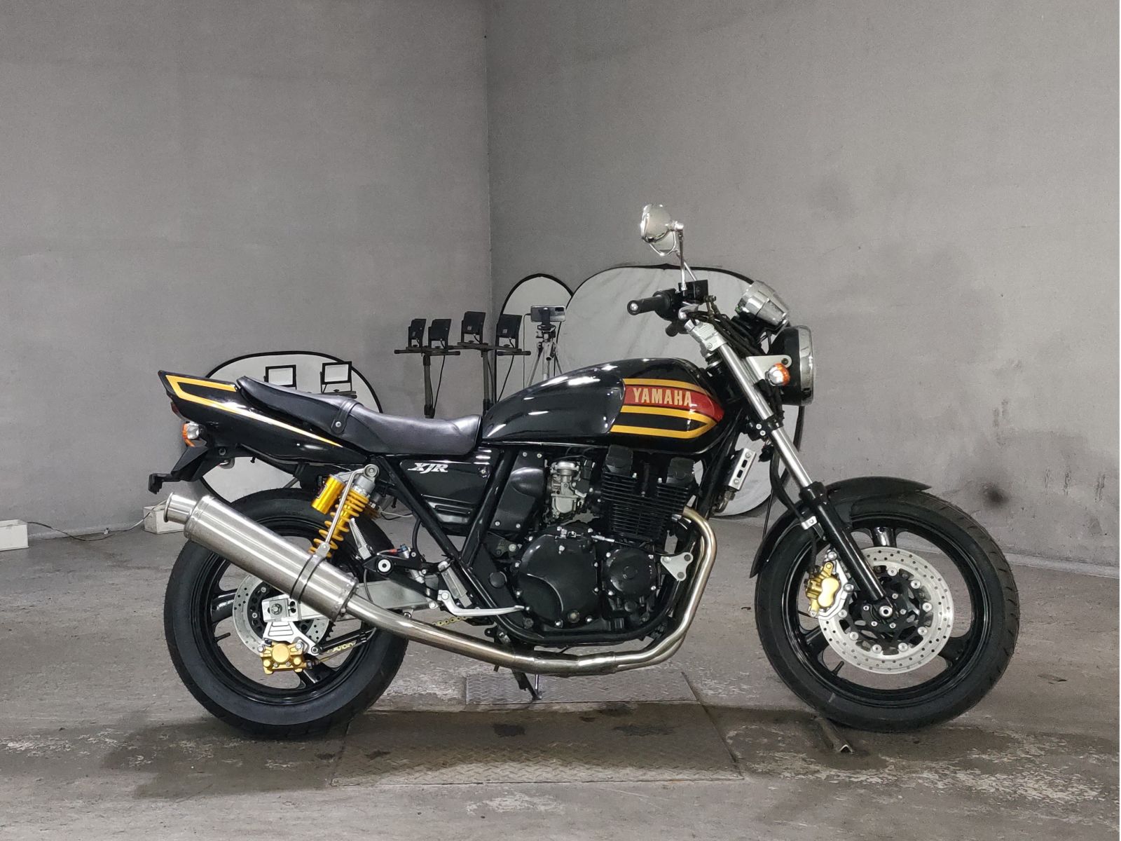 Yamaha XJR400