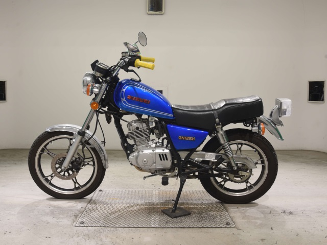 Suzuki GN125H