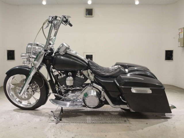 Harley-Davidson Road King Custom FLHRS1450