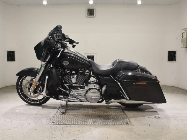 Harley-Davidson Street Glide Special FLHXS1870