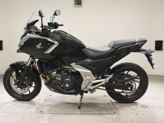 Honda NC750XD-3