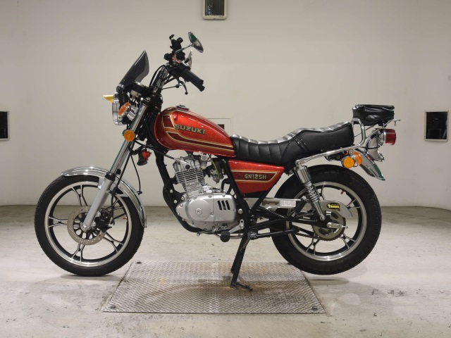 Suzuki GN125H