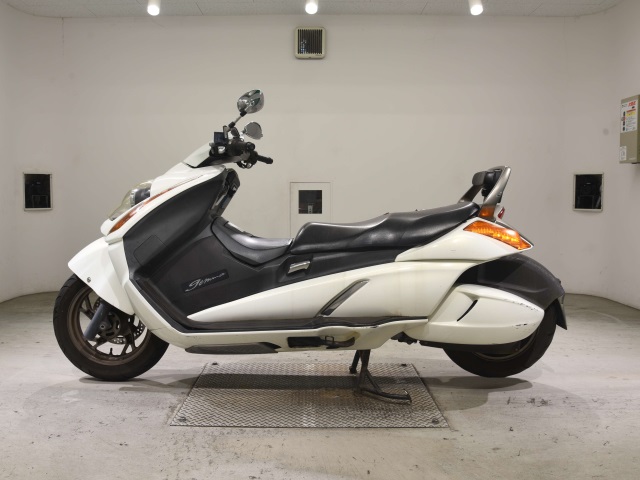 Suzuki GEMMA250