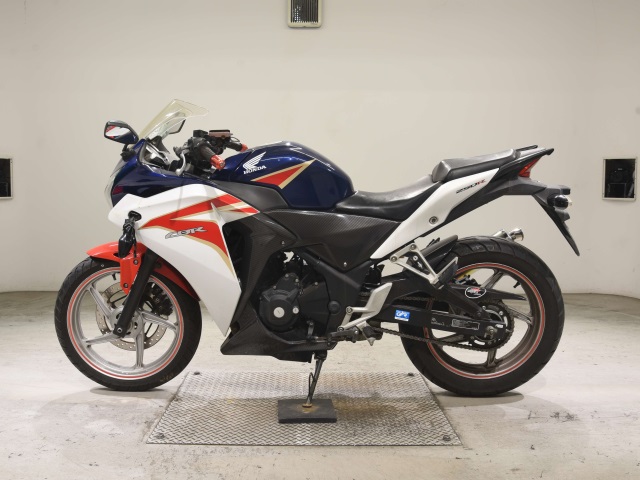 Honda CBR250R