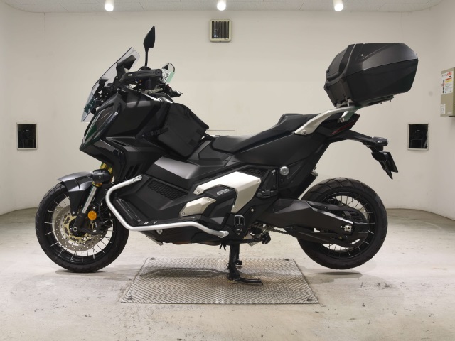 Honda X-ADV750-2