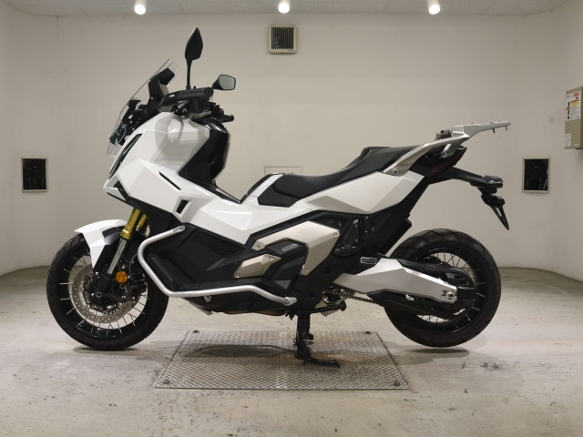 Honda X-ADV750-2