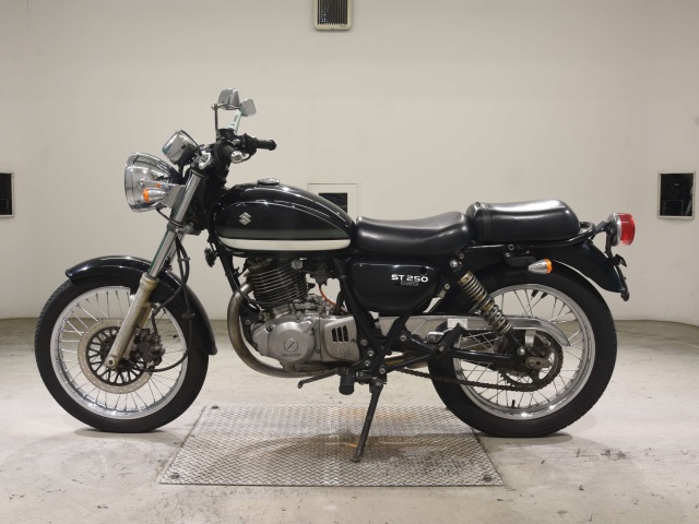 Suzuki ST250E
