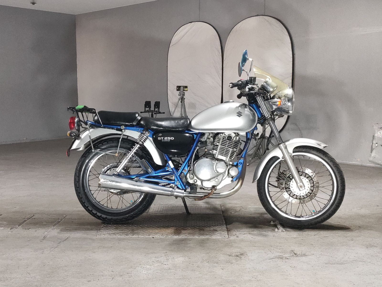 Suzuki ST250E